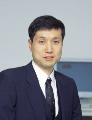 Yutaka Emura